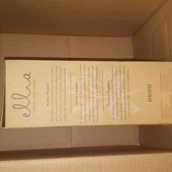 Ellia Porcelain Aroma Diffuser New essential oil starter kit Included) - Picture 2 of 4